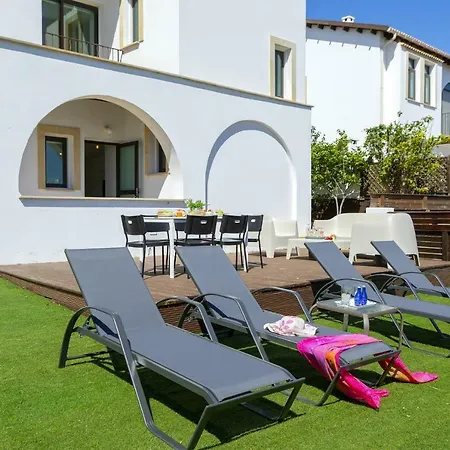 Anatoli Grand 10 Hébergement de vacances