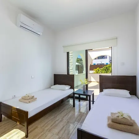 Anatoli Grand 10 Hébergement de vacances