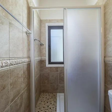 Anatoli Grand 10 *